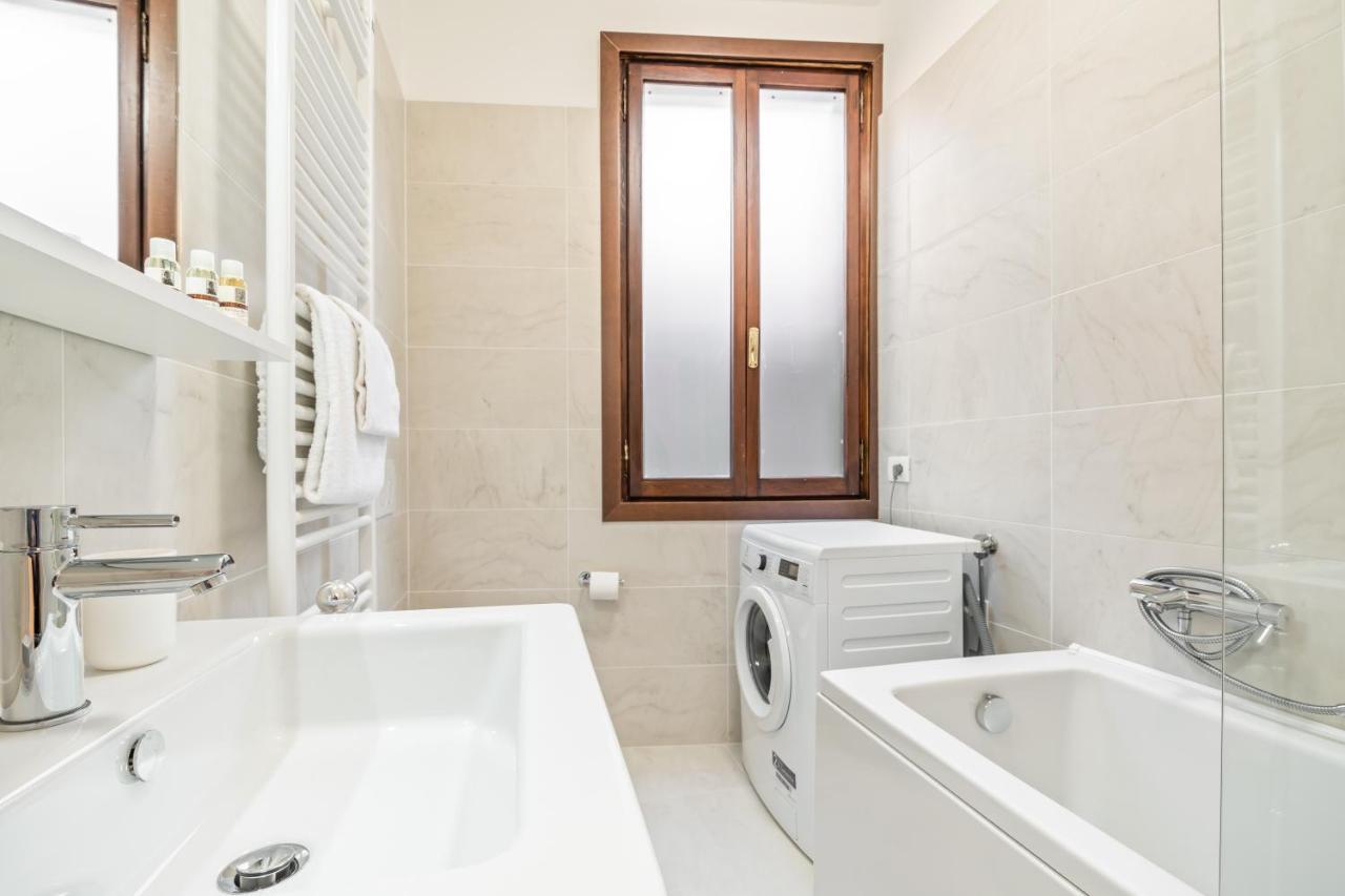 Del Remer Apartment - 5Mins From San Marco Sq Venedig Exteriör bild